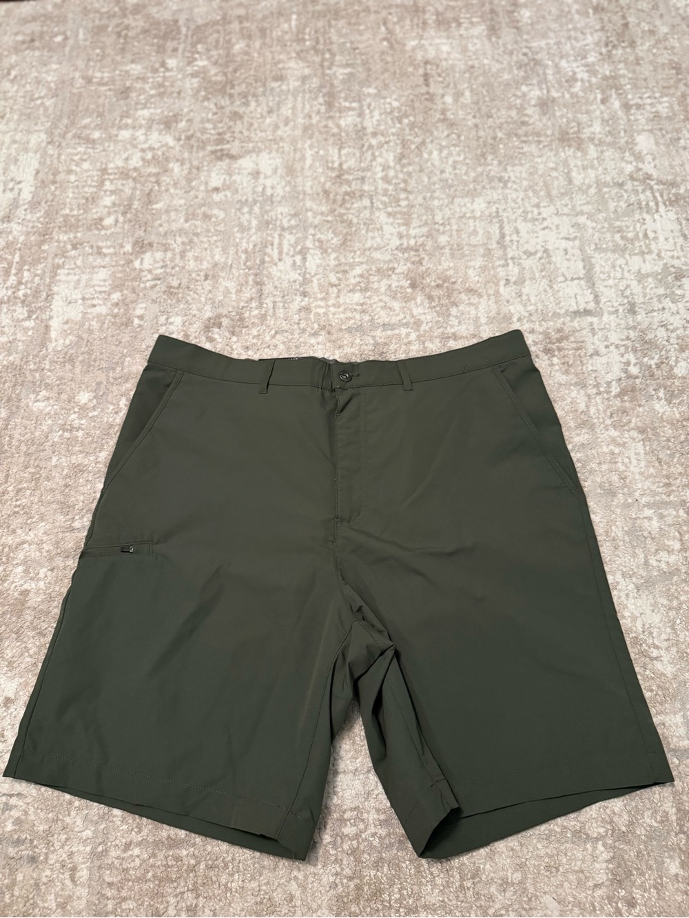 Gerry Weber Men's Dark Olive Hybrid Tech Shorts size 40-NWT